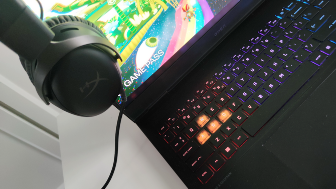 Jakiego gamingowego laptopa wybrać? Sprawdzamy eleganckie modele OMEN Transcend kopia [nc1]