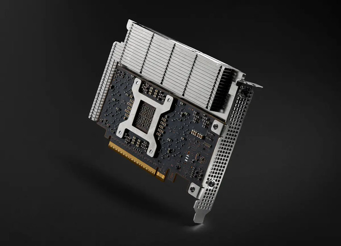 IBM LinuxONE Emperor 5 to nowy mainframe z Telum II i akceleratorem AI Spyre dla środowisk hybrydowych [3]