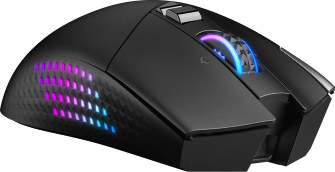 Komputer MSI MEG VISION X AI z wbudowanym ekranem oraz monitor QD-OLED 500 Hz i inne nowinki z Computex 2025 [3]