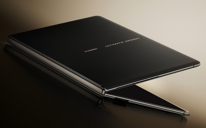 Huawei MateBook Fold - intrygujący laptop ze składanym ekranem Tandem OLED. Smukłą konstrukcję dopełnia Harmony OS 5 [1]