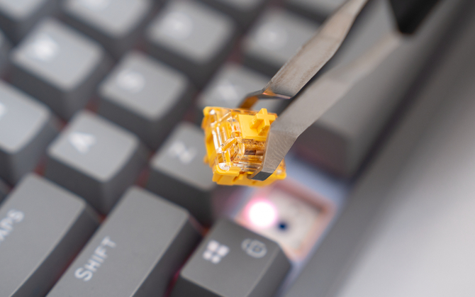 Endorfy Celeris 1800 to nowa klawiatura mechaniczna o wielkich możliwościach. Autorskie przełączniki, Hot Swap i obsługa macOS [6]