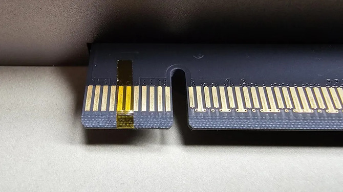 Użytkownicy płyt głównych EVGA mają problemy z nowymi GPU. Rozwiązaniem okazuje się... zaklejanie pinów na złączu PCIe [2]