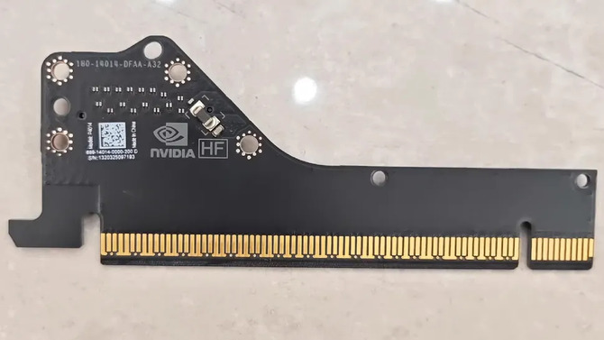 Posiadacze układów GeForce RTX 5090 FE i RTX Pro 6000 mogą odetchnąć z ulgą. Zamienne złącza PCIe już dostępne w Chinach [1]