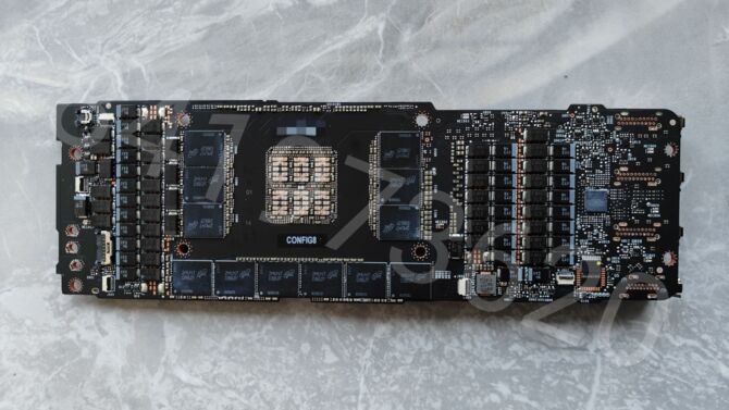 NVIDIA RTX TITAN Ada - w sieci pojawił się kolejny prototyp 4-slotowej karty graficznej o mocarnej specyfikacji [6]