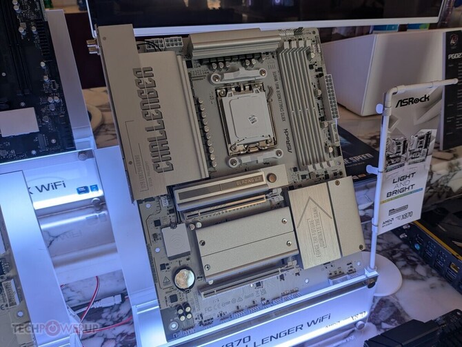 ASRock prezentuje odświeżone płyty główne z serii Challenger i Rock dla procesorów Intela i AMD na targach CES 2026 [5]