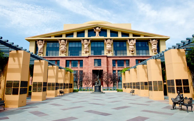 Disney rezygnuje z umowy na miliard dolarów z OpenAI. Konkurencja przejmuje inicjatywę [1]