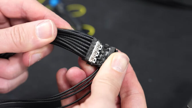 Przewód ASUS ROG Equalizer miał być zbawieniem dla entuzjastów. Popularny overclocker nie zostawił na nim suchej nitki [2]