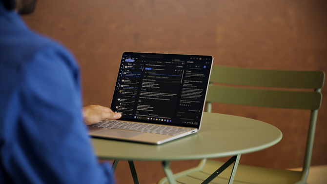 Microsoft Surface Laptop 8 oraz Surface Pro Gen.12 - Nowe laptopy z procesorami Intel Panther Lake na pokładzie [1]
