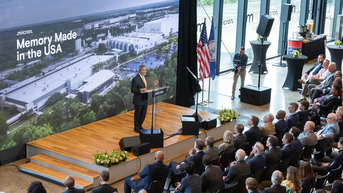 Micron rozbudowuje fabrykę w Manassas za ponad 2 mld dolarów. Produkcja 1α DRAM ma ruszyć pełną parą do końca 2026 roku [3]