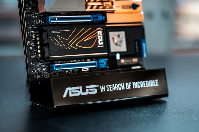 20 lat marki ROG. Piękna płyta główna ASUS ROG Crosshair 2006, okulary ASUS ROG Xreal R1 i inne smakołyki [nc1]