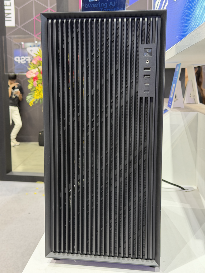 Co ciekawego pokazała firma FSP na targach Computex 2026? Zasilacz o mocy 3300 W, nowe obudowy i systemy chłodzenia [nc1]