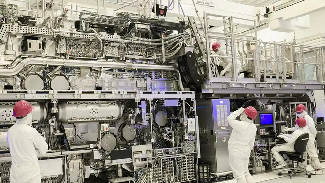 Intel i Cadence podpisują wieloletnią umowę wokół procesu 14A. Stawką są PPA, gotowe PDK i wiarygodność Intel Foundry [2]