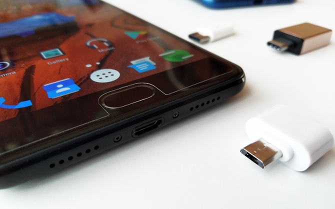 Jak podłączyć pendrive do smartfona z wyjściem USB-C i microUSB [11]