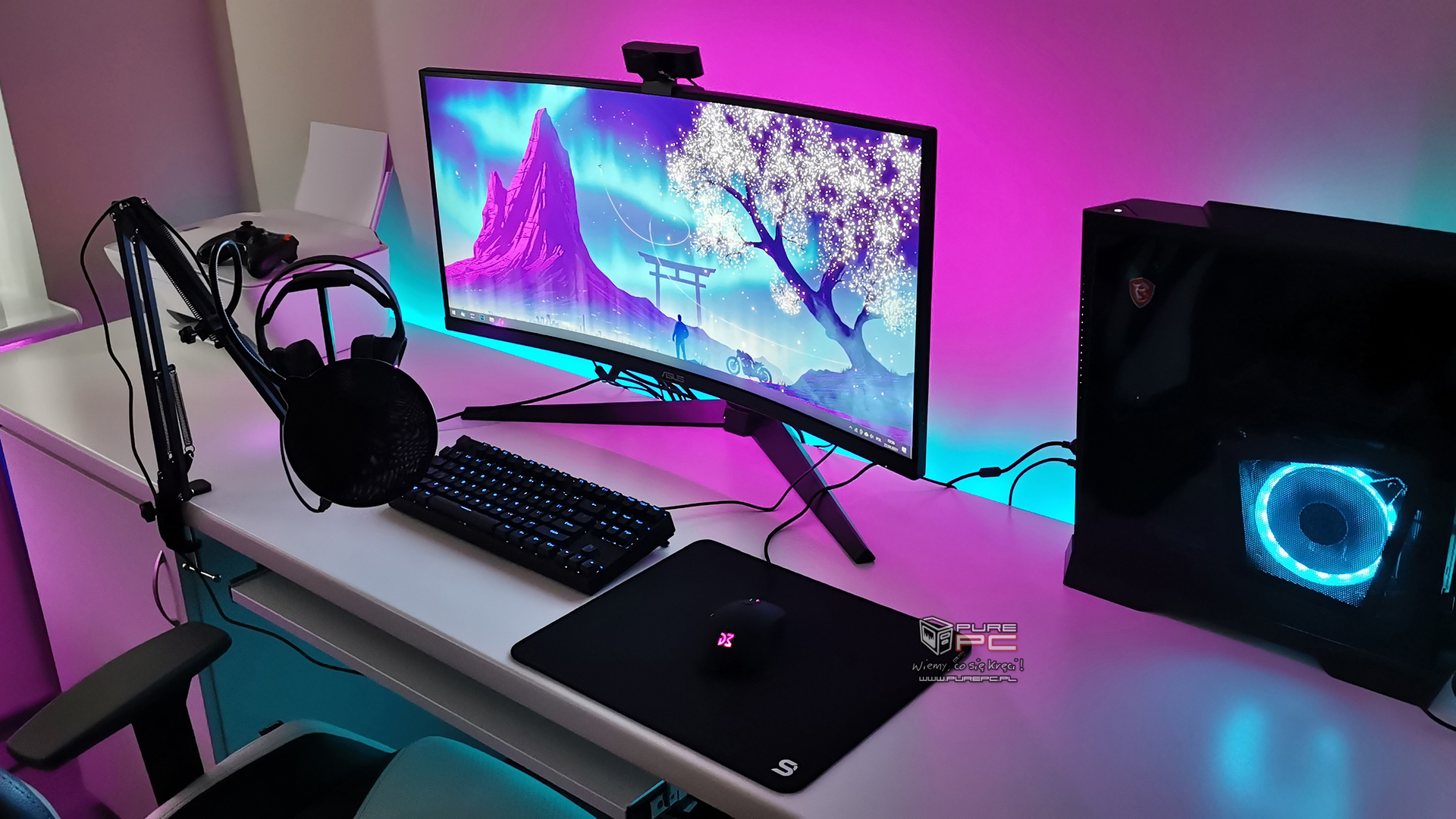 Zbuduj stanowisko dla gracza lub streamera z Hard-PC. Gamingowe peryferia  na każdą kieszeń | PurePC.pl