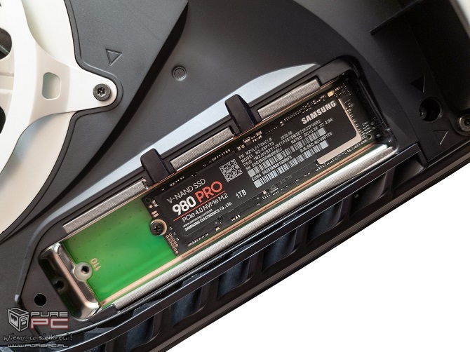 Zmiana nośnika SSD w konsoli Sony PlayStation 5. Sprawdzamy wydajność topowego Samsung SSD 980 PRO PCIe 4.0 NVMe [nc1]