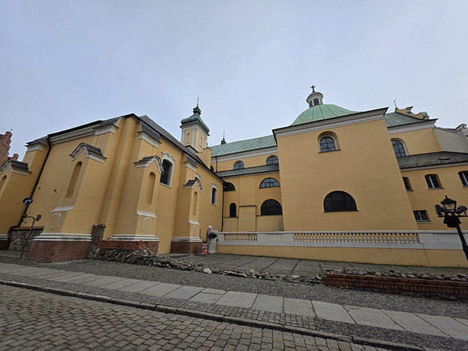 Porównanie jakości aparatów w smartfonach Samsung Galaxy S25 Ultra i Galaxy S24 Ultra. Sprawdź, który robi lepsze zdjęcia i filmy [nc1]