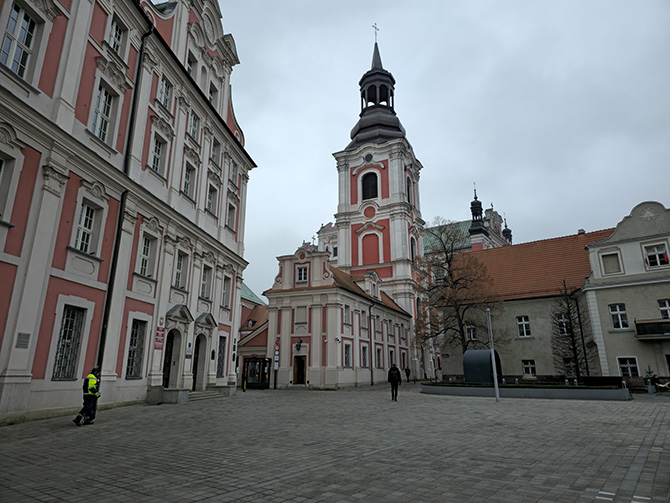 Porównanie jakości aparatów w smartfonach Samsung Galaxy S25 Ultra i Galaxy S24 Ultra. Sprawdź, który robi lepsze zdjęcia i filmy [nc1]