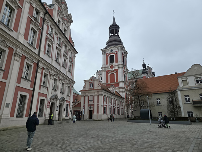 Porównanie jakości aparatów w smartfonach Samsung Galaxy S25 Ultra i Galaxy S24 Ultra. Sprawdź, który robi lepsze zdjęcia i filmy [nc1]