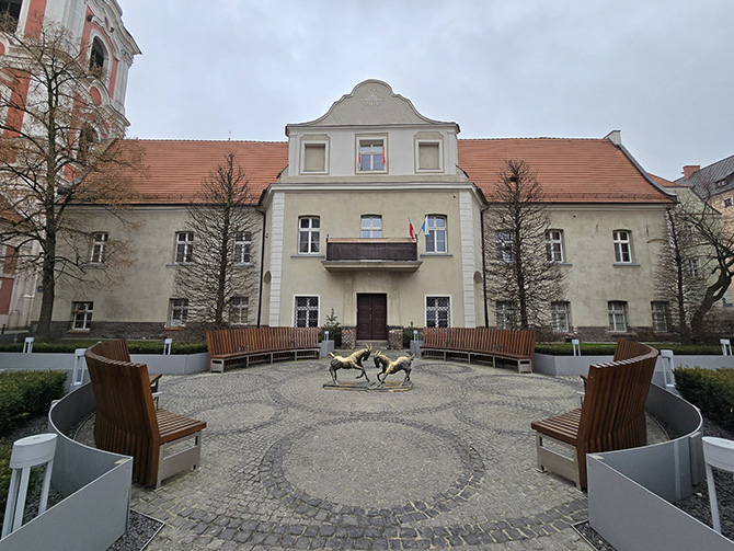 Porównanie jakości aparatów w smartfonach Samsung Galaxy S25 Ultra i Galaxy S24 Ultra. Sprawdź, który robi lepsze zdjęcia i filmy [nc1]