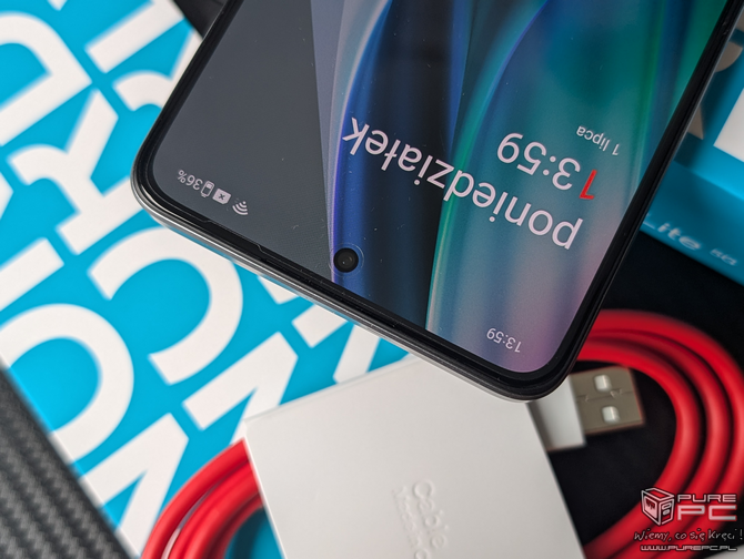 Jaki telefon z dobrą baterią? Zobacz polecane smartfony z najlepszym czasem pracy. Ranking TOP 10 [11]