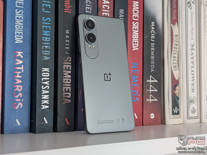 Jaki telefon z dobrą baterią? Zobacz polecane smartfony z najlepszym czasem pracy. Ranking TOP 10 [9]