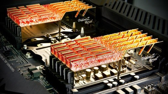Pamięci DDR4 G.Skill Trident Z Royal RGB - foto 3